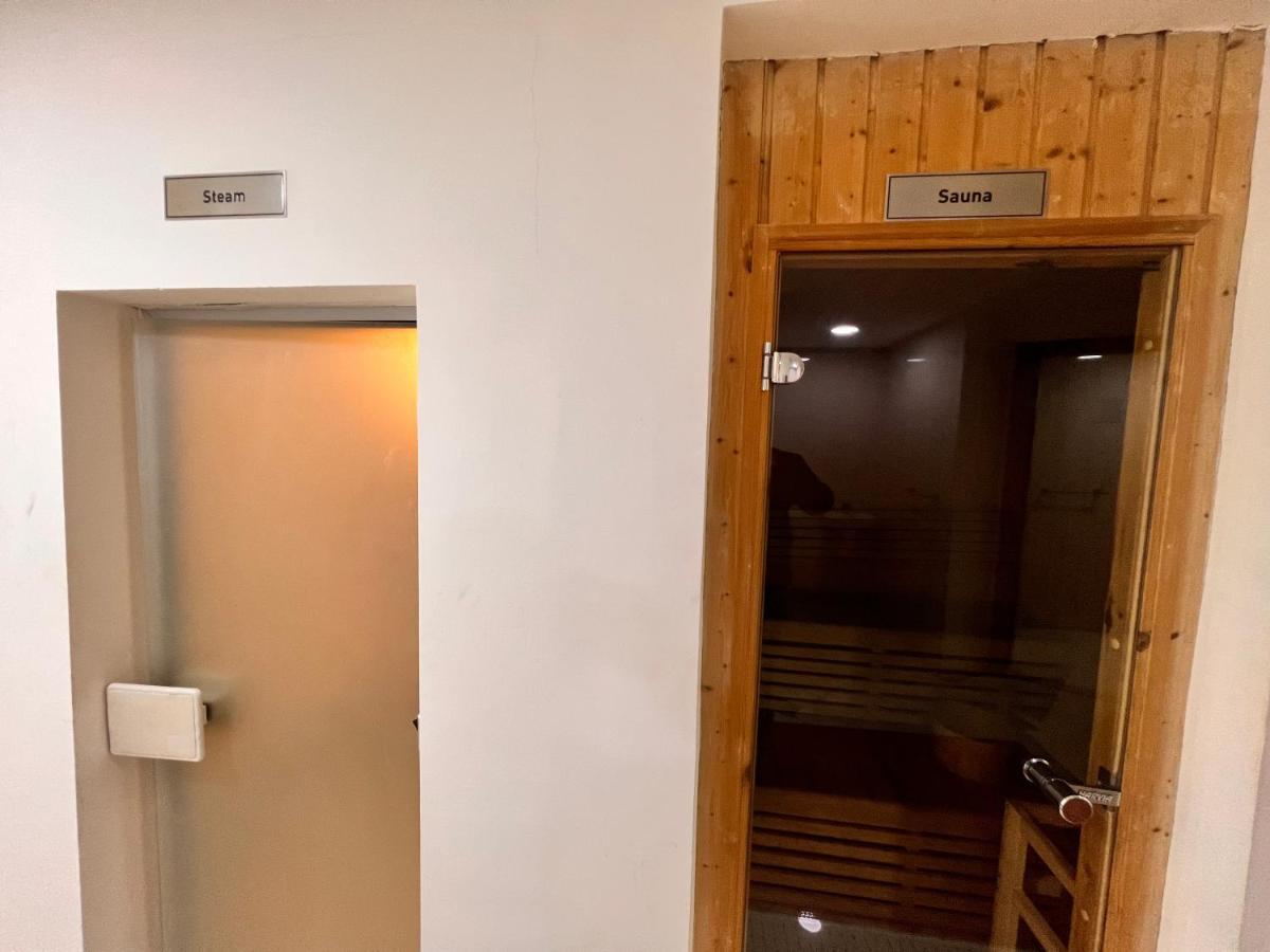Spacious 1br With Full Marina View Dubai