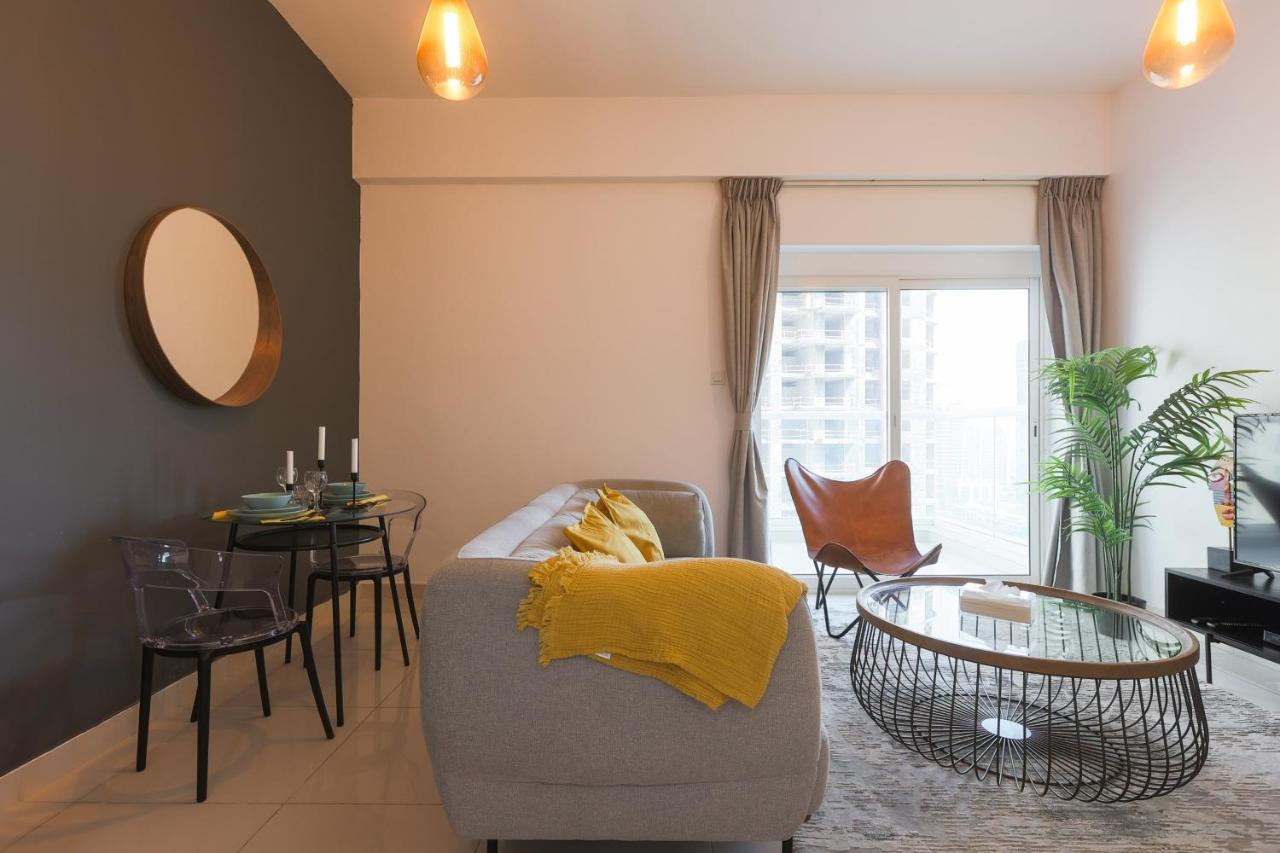 Spacious 1br With Full Marina View Dubai