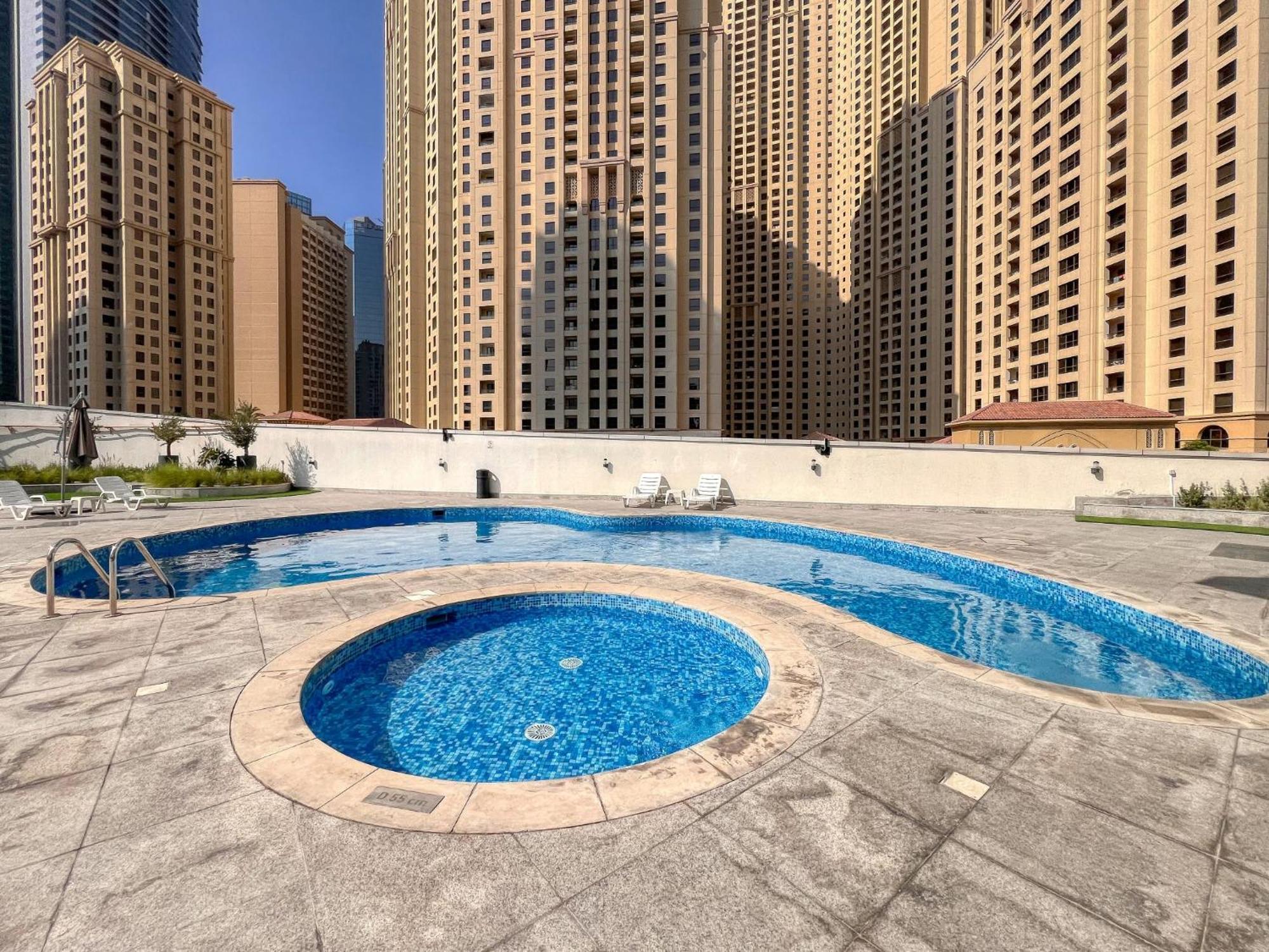 Spacious 1br With Full Marina View Holiday home Dubai